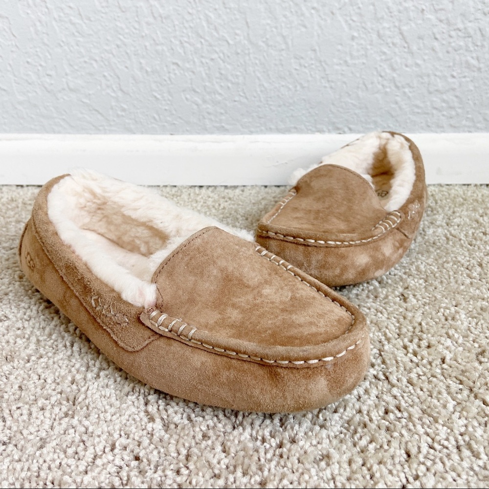 Ugg Ansley Moccasins Slippers Chestnut size 8 - Picture 2 of 4